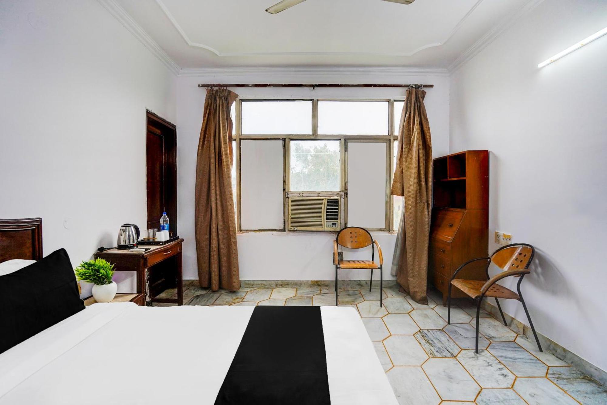 Hotel O Iconic Residency New Delhi Exterior photo