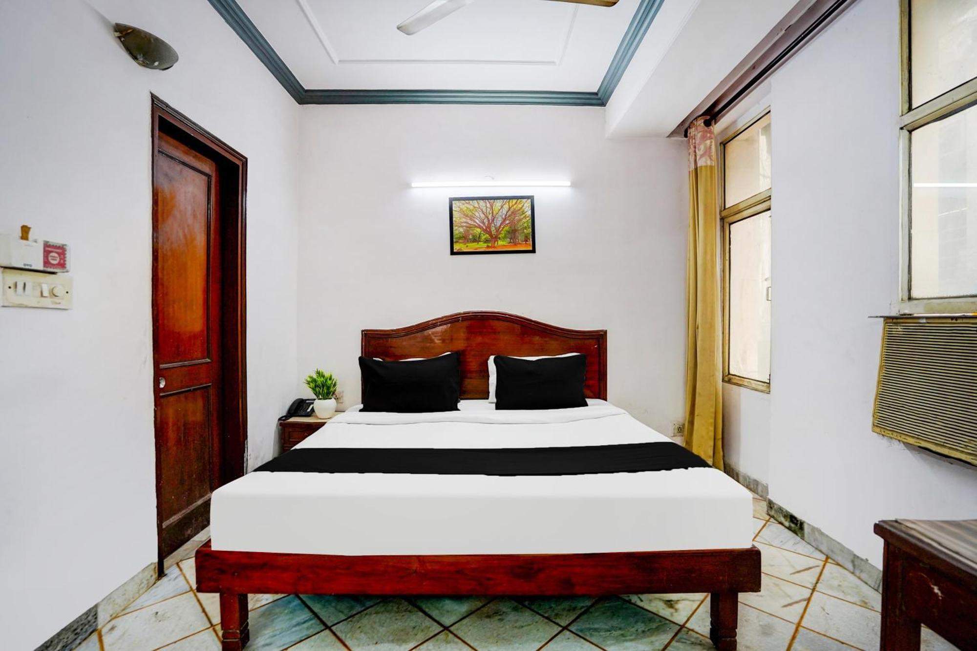 Hotel O Iconic Residency New Delhi Exterior photo